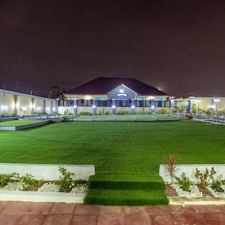 Bella Ella Hotel & Event Center Kasoa Exteriér fotografie